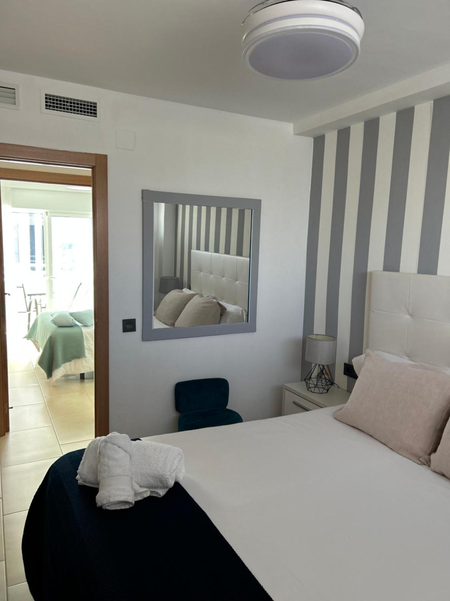 Atico Con Enorme Terraza Y Chill Out Particular Leilighet Benidorm Eksteriør bilde