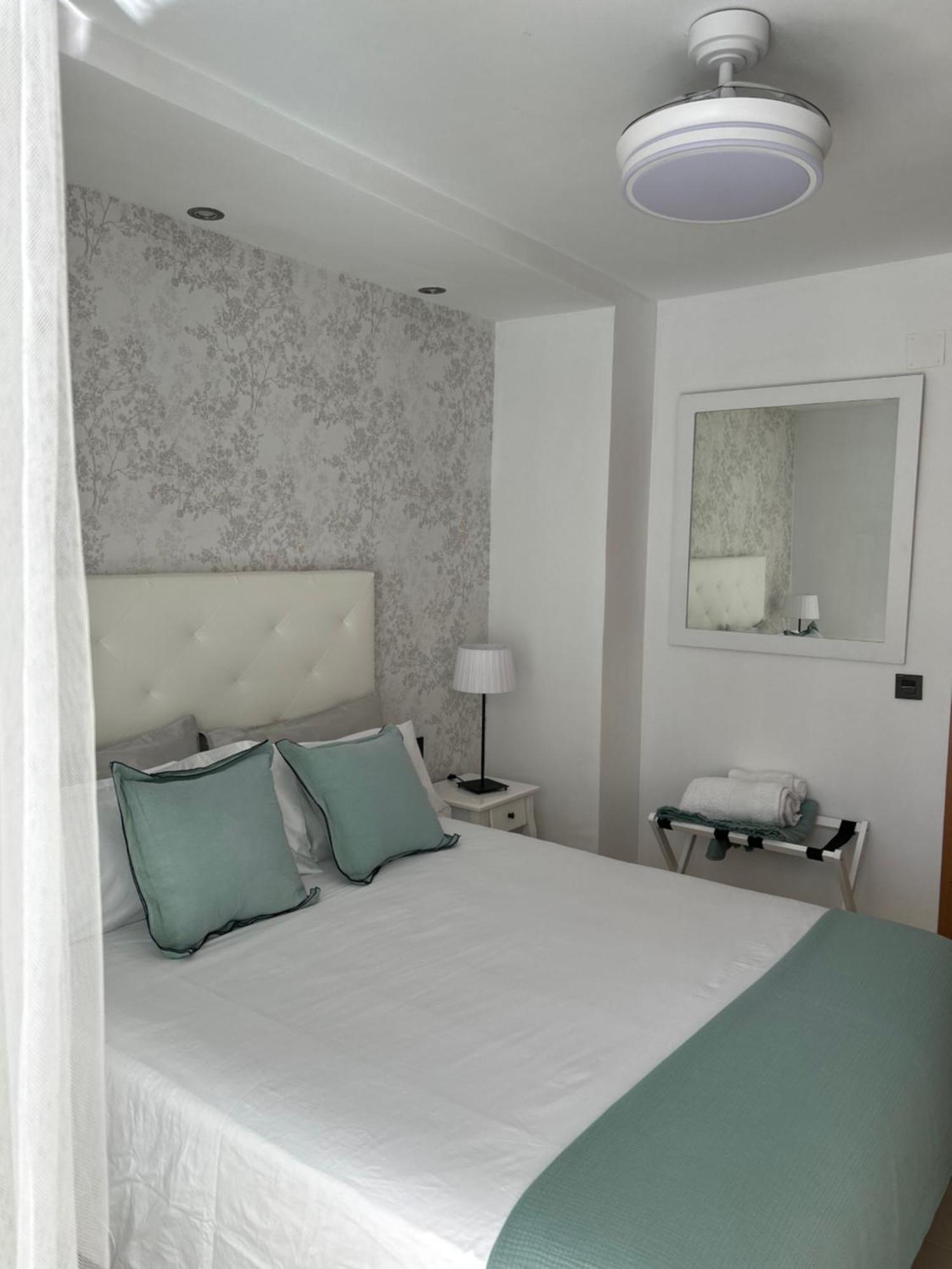 Atico Con Enorme Terraza Y Chill Out Particular Leilighet Benidorm Eksteriør bilde