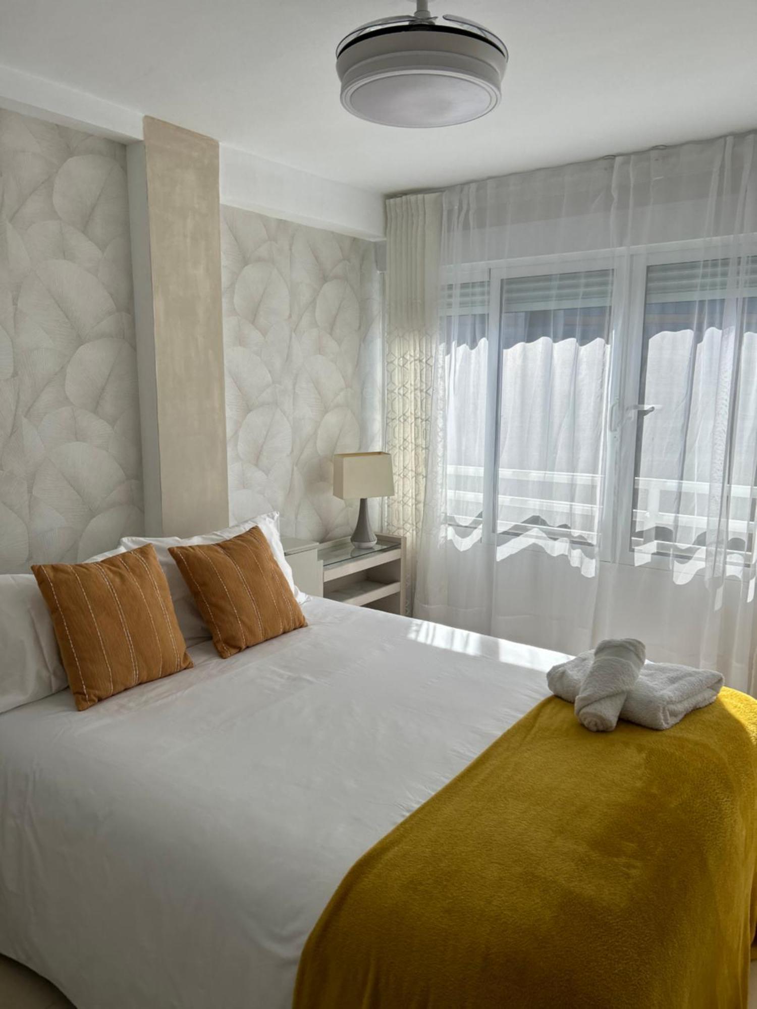Atico Con Enorme Terraza Y Chill Out Particular Leilighet Benidorm Eksteriør bilde