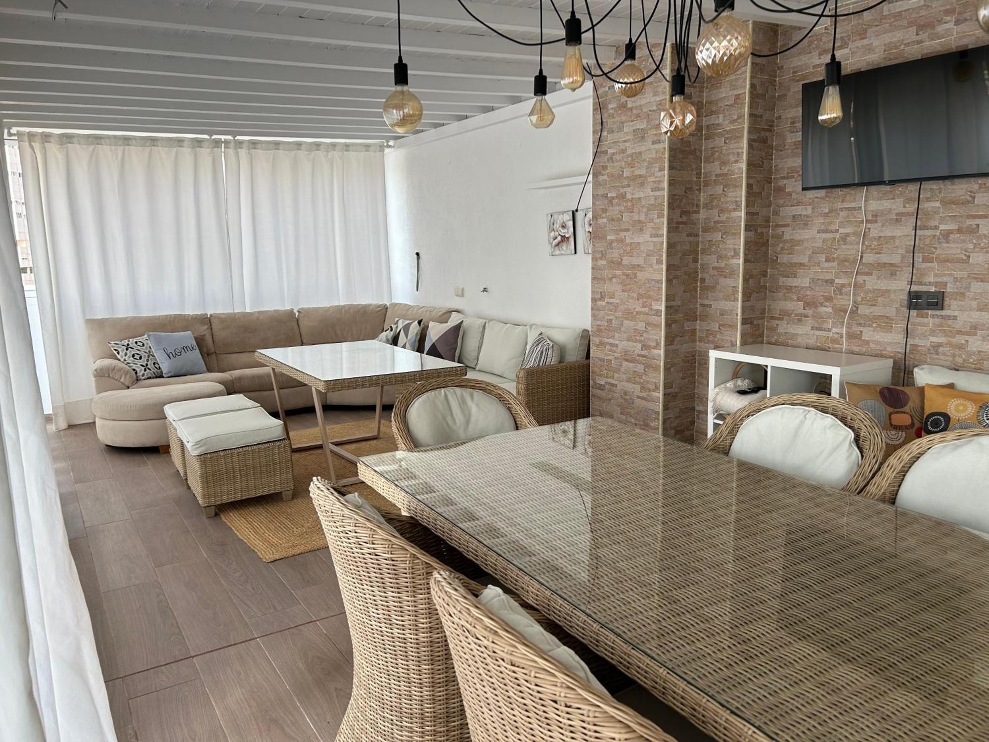 Atico Con Enorme Terraza Y Chill Out Particular Leilighet Benidorm Eksteriør bilde